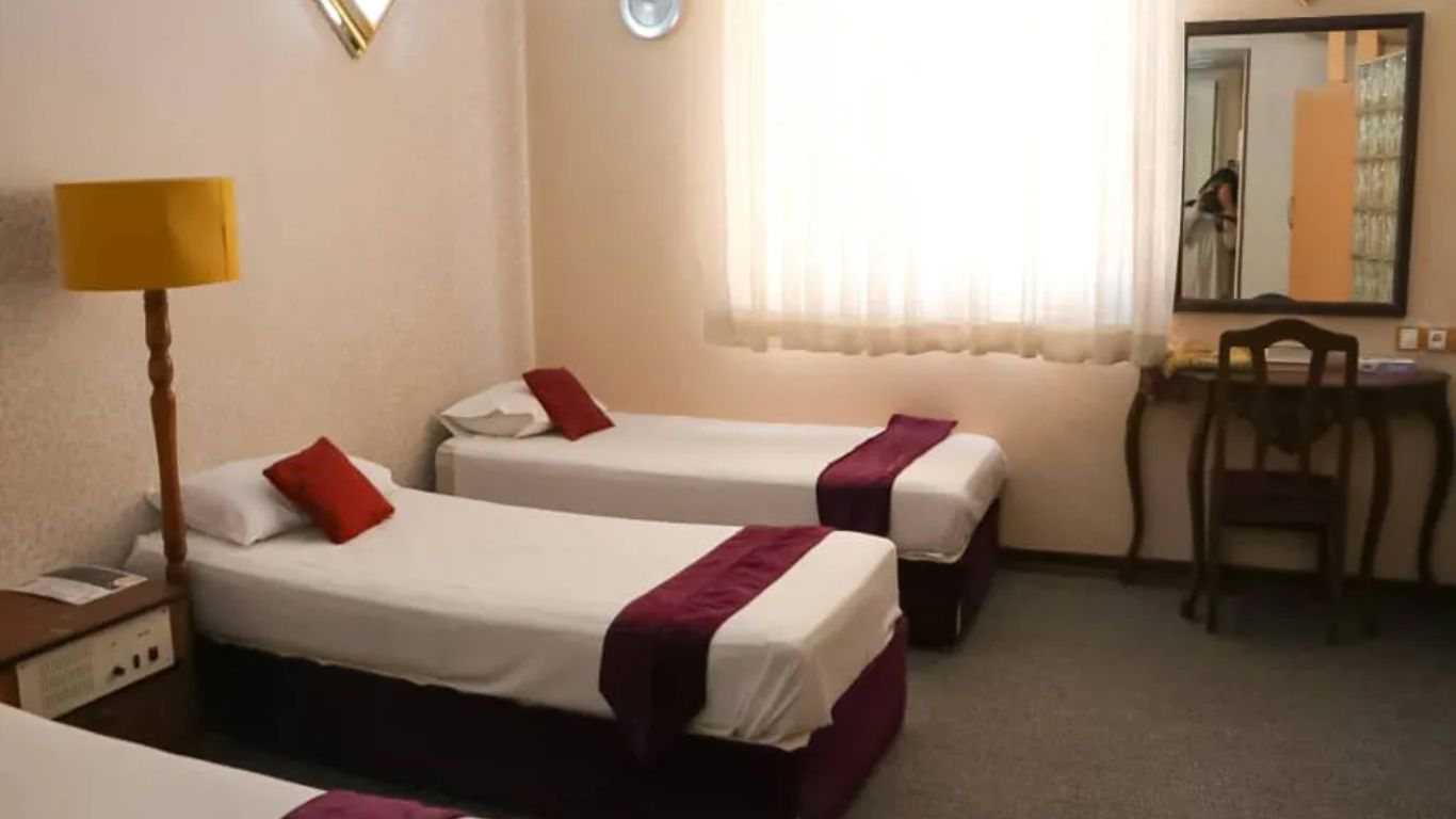 Shiraz Hotel Mashhad